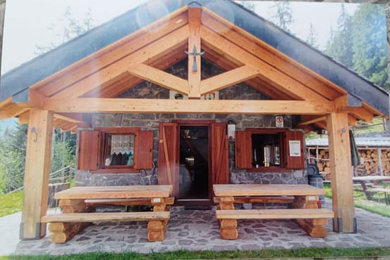 I protagonisti del Premio Comunità Forestali Sostenibili: Comunità Montana di Valle Camonica 2 15 Bivacco Valdaione